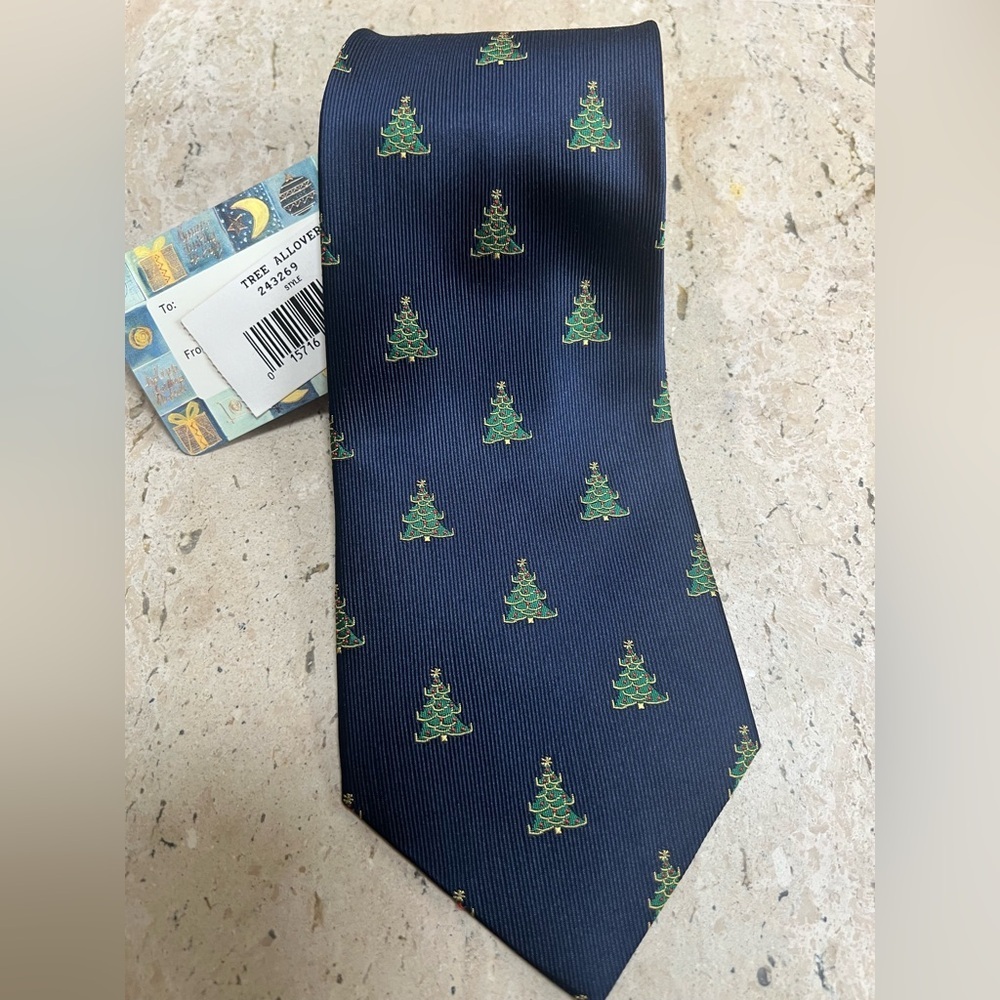 American Greetings Vintage 2005 100% Silk Christmas Tree Necktie NWT